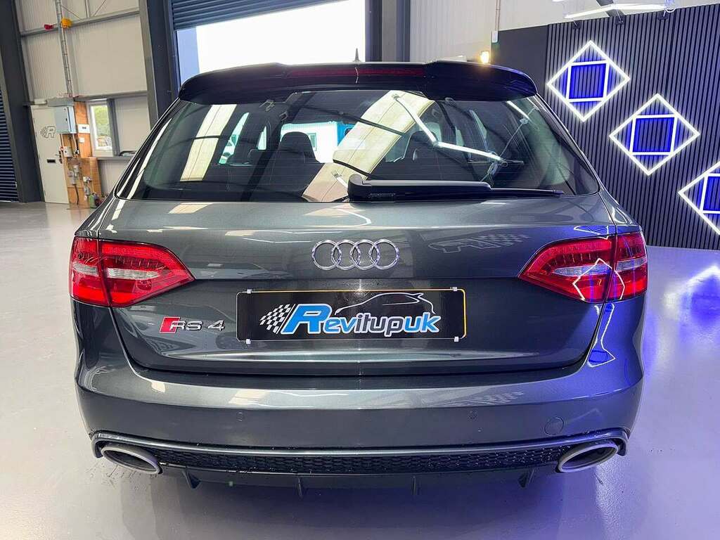 Audi RS4 Avant Fsi V8  #5