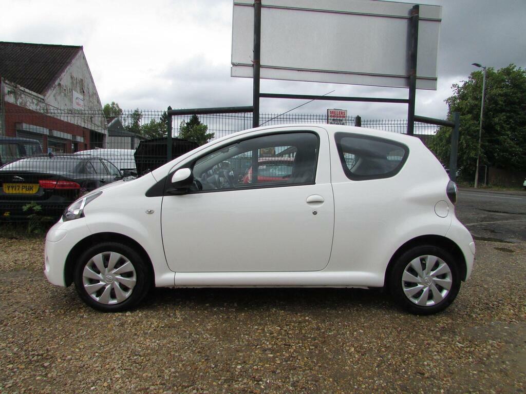 Toyota Aygo 1.0 Vvt-i Move Euro 5 White #6