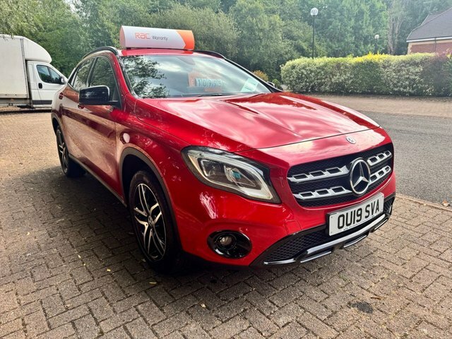 Mercedes-Benz GLA Class Gla 180 Urban Edition Red #6