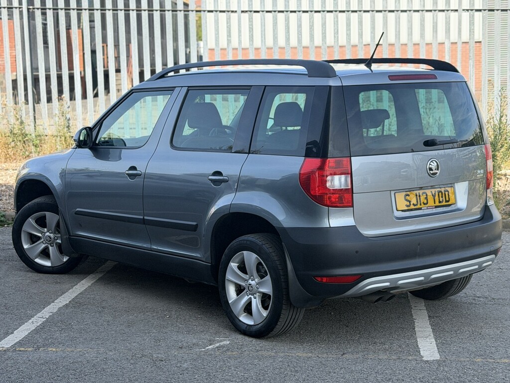 Skoda Yeti 1.6 Tdi Greenline II Elegance Grey #2