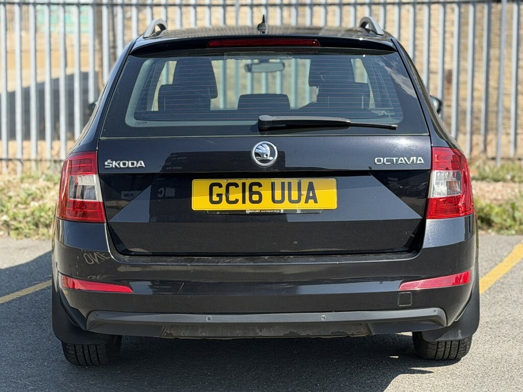 Skoda Octavia 1.6 Tdi Se L Black #4