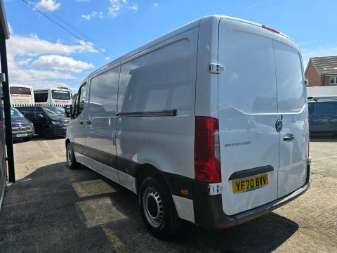 Mercedes-Benz Sprinter 314 Cdi Progressive White #4
