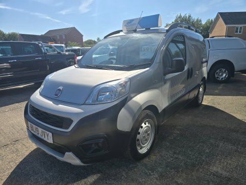 Fiat Fiorino 16V Multijet Adventure Silver #3
