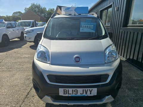 Fiat Fiorino 16V Multijet Adventure Silver #2