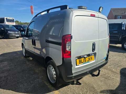 Fiat Fiorino 16V Multijet Adventure Silver #4
