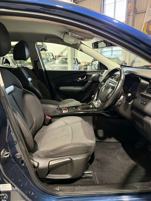 Renault Kadjar 1.6 Dci Signature Nav 4Wd Euro 6 Ss Red #11