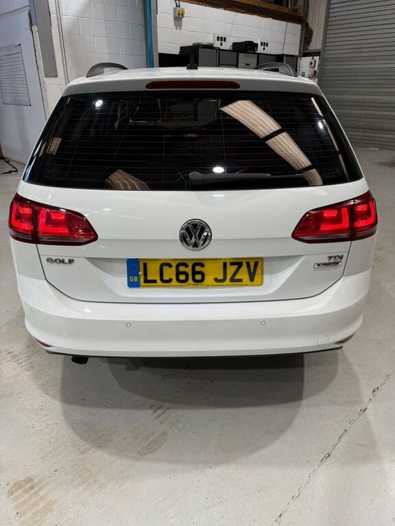 Volkswagen Golf 2016 1.6 Tdi Bluemotion Tech Match Edition Estate White #4