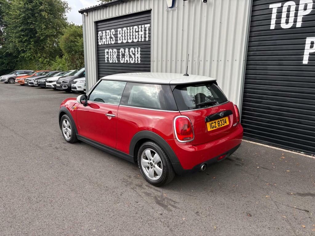 Mini Hatch 1.5 Cooper Euro 6 S S IGZ8334 Red #4