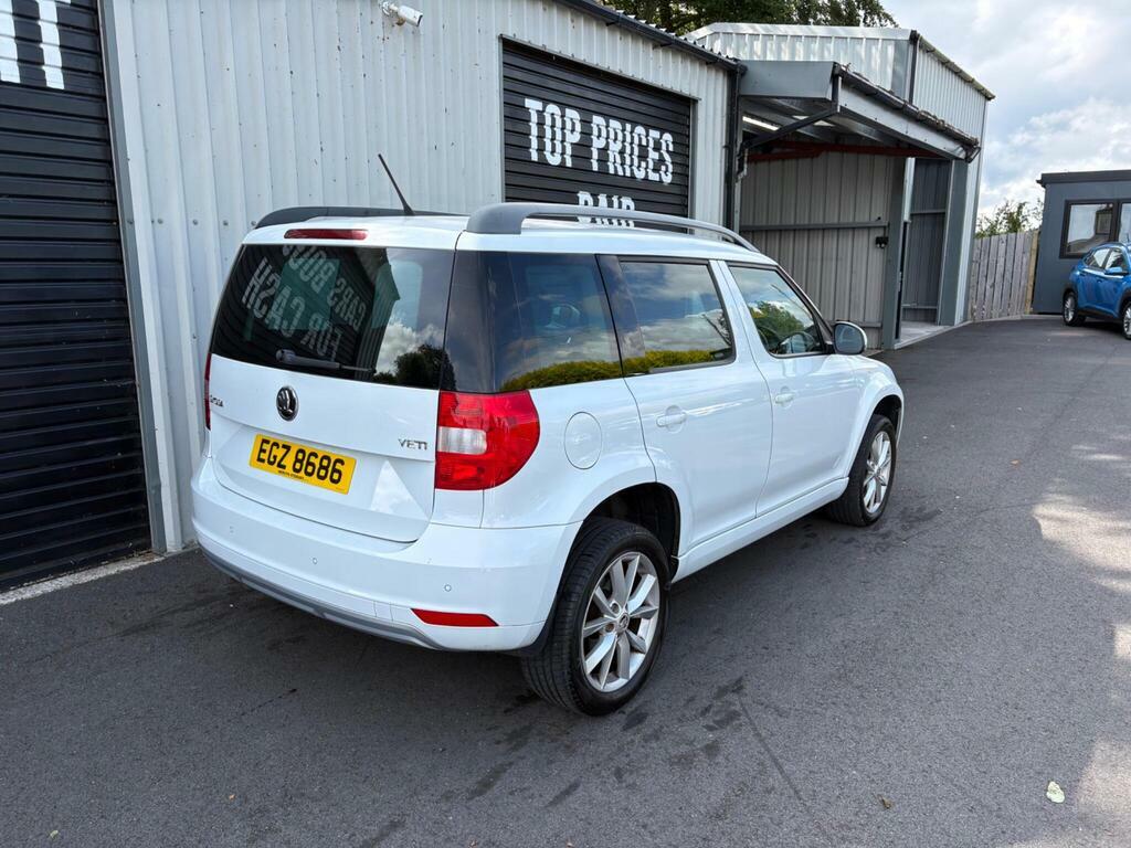 Skoda Yeti 1.2 Tsi Se Euro 6 S S White #3