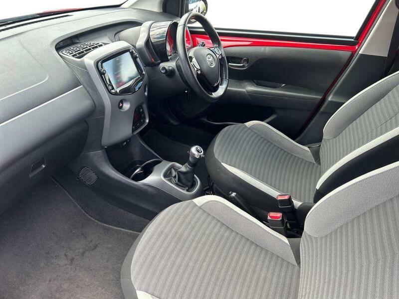 Toyota Aygo 1.0 Vvt-i X-trend Tss X-shift #3