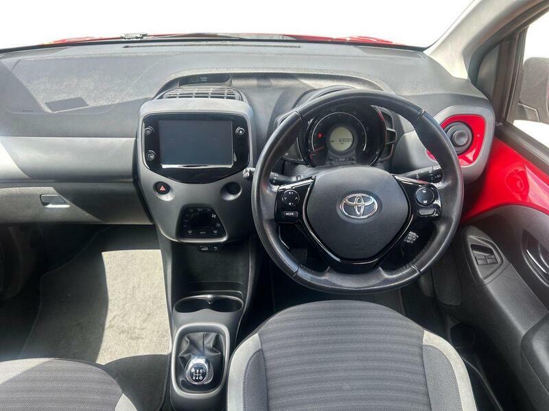 Toyota Aygo 1.0 Vvt-i X-trend Tss X-shift #9