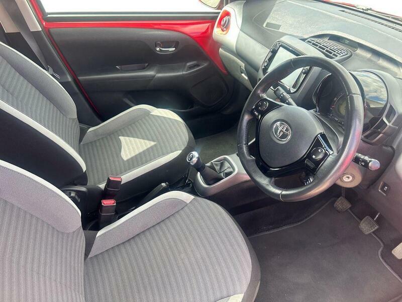 Toyota Aygo 1.0 Vvt-i X-trend Tss X-shift #8