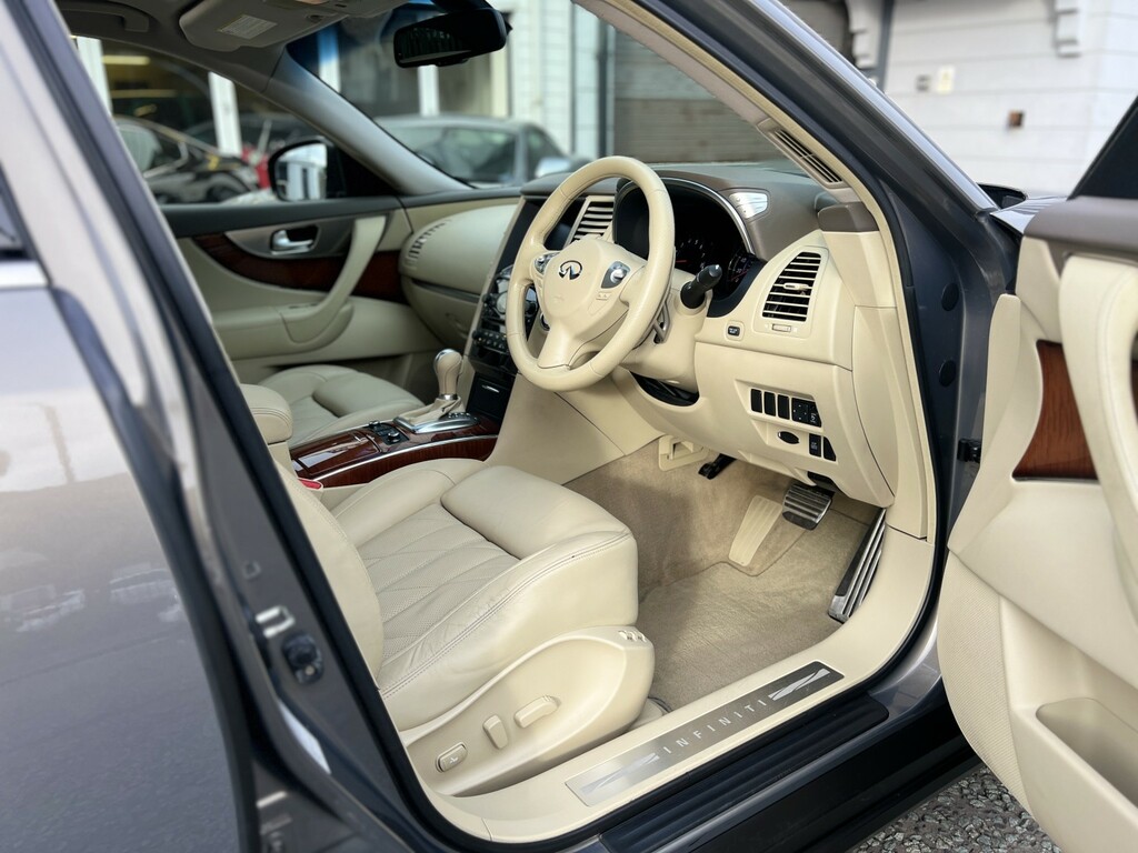 Infiniti FX 3.7 37 V6 Gt Premium Beige #2