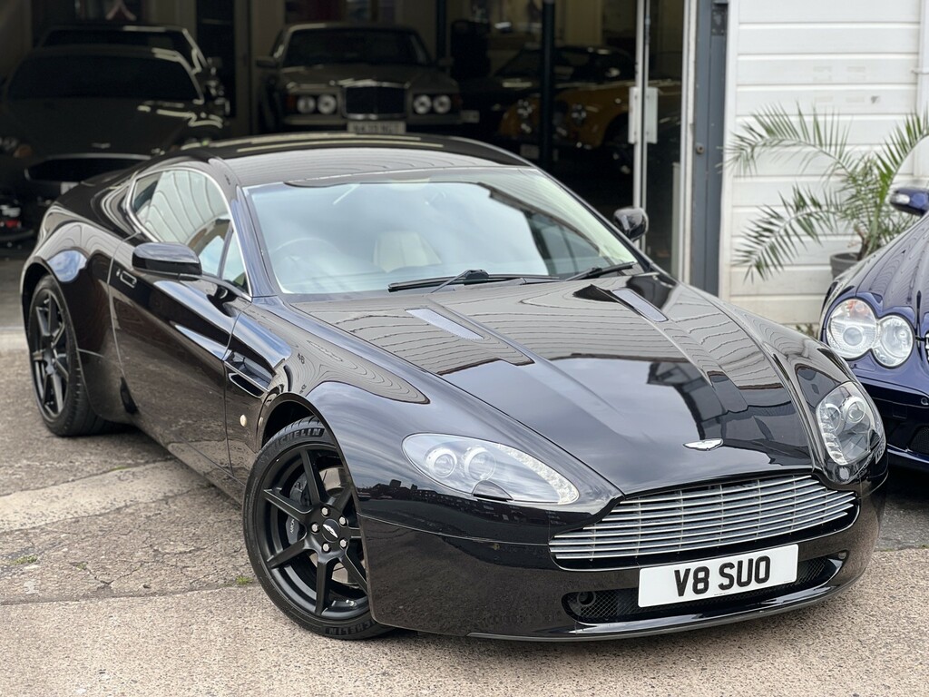 Aston Martin Vantage 4.3 V8 Black