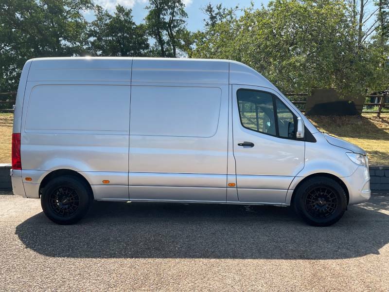 Mercedes-Benz Sprinter 3.5T H1 Premium Van - 2022 22 Silver #3
