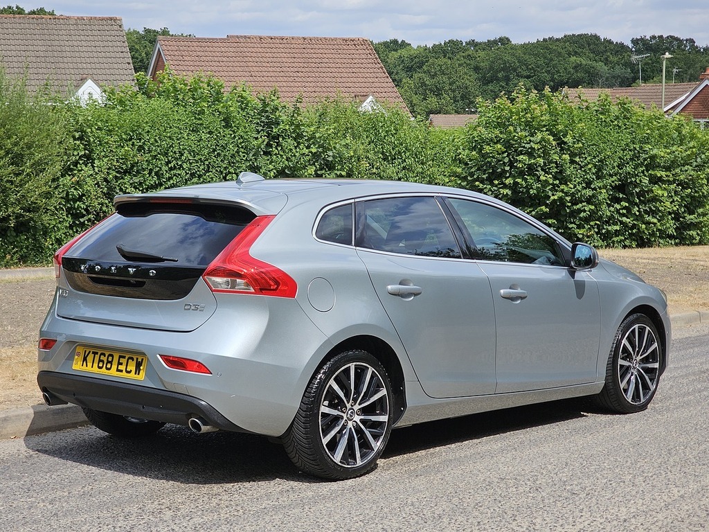 Volvo V40 D3 Inscription Silver #2
