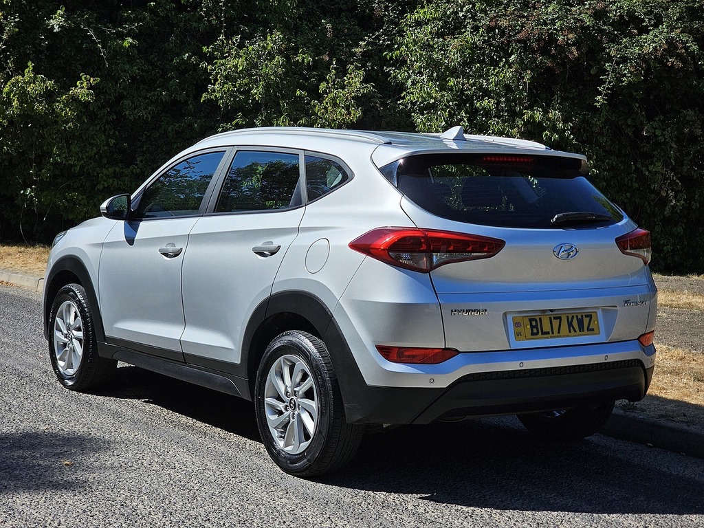 Hyundai Tucson Crdi Blue Drive Se Nav Silver #3