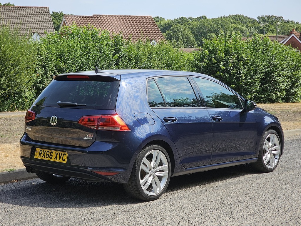 Volkswagen Golf Tsi Bluemotion Tech Gt Edition Blue #2