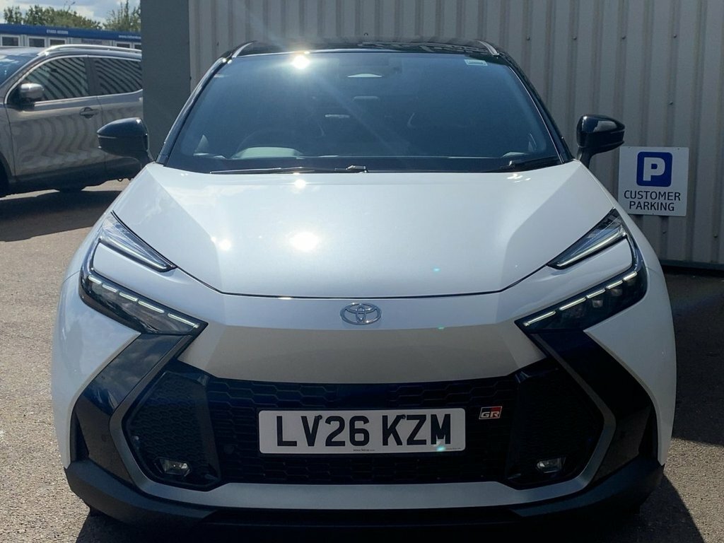 Toyota C-Hr 2026 2.0 Vvt 13.6Kwh Gr Sport Suv Plug- White #2