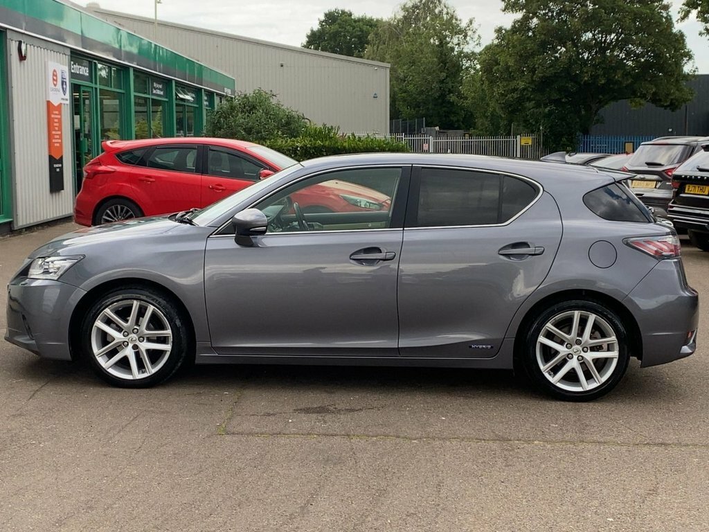 Lexus CT Hatchback 1.8 200H Sport Cvt Euro 6 Ss 201 White #9