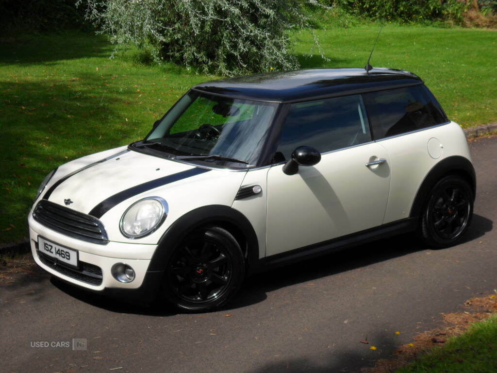 Mini Hatch 1.6 Cooper D White #2