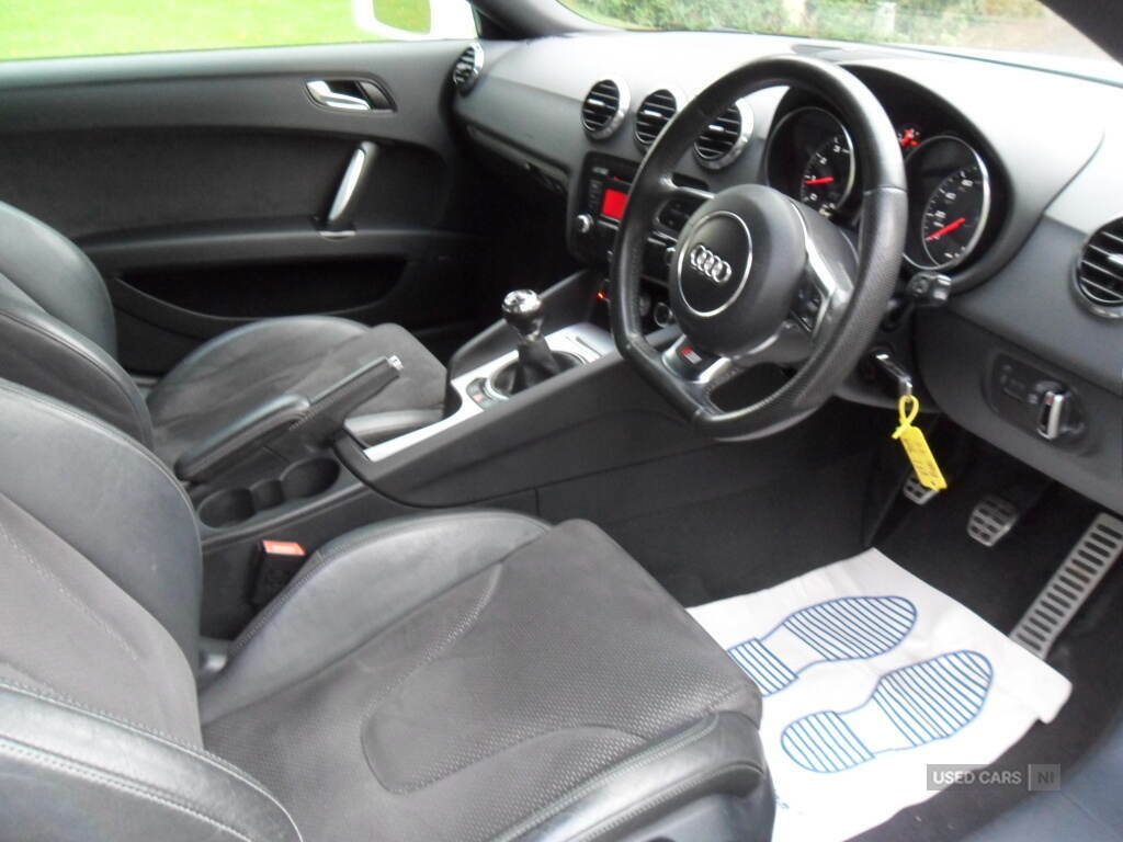 Audi TT 2.0T Fsi Black Edition KFZ3199 White #6