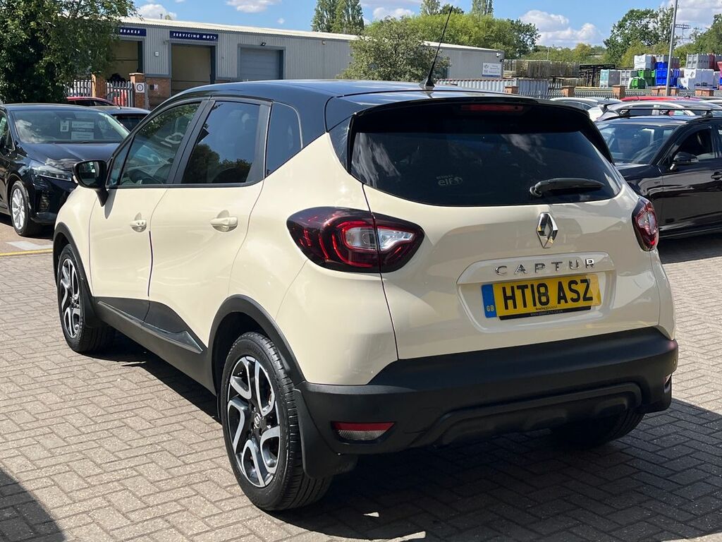 Renault Captur Hatchback Iconic HT18ASZ #5