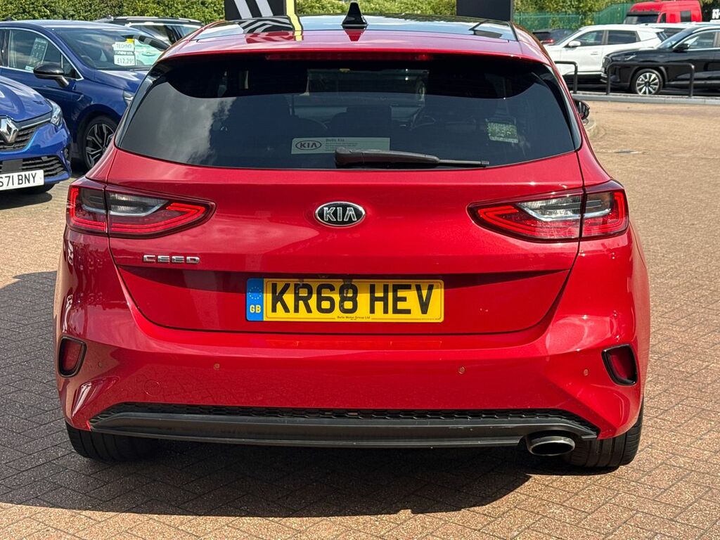 Kia Ceed 1.4 T-gdi First Edition Hatchback Manua  #4