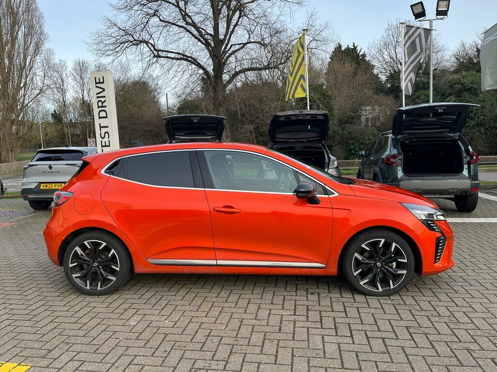 Renault Clio Hatchback Techno Orange #2