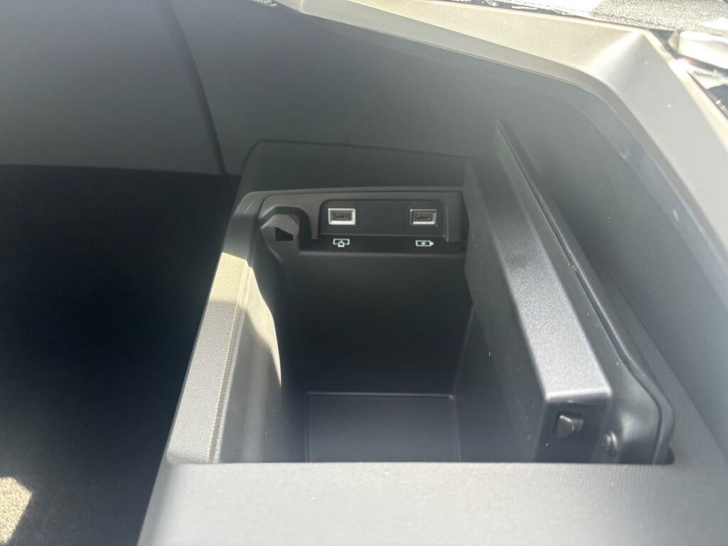 Peugeot 3008 157Kw Gt 73Kwh Blue #19