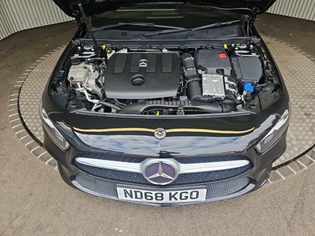 Mercedes-Benz A Class 1.5 A180d Sport Executive Hatchback 7 Black #3