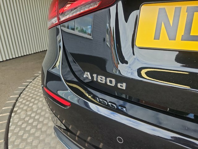 Mercedes-Benz A Class 1.5 A180d Sport Executive Hatchback 7 Black #6