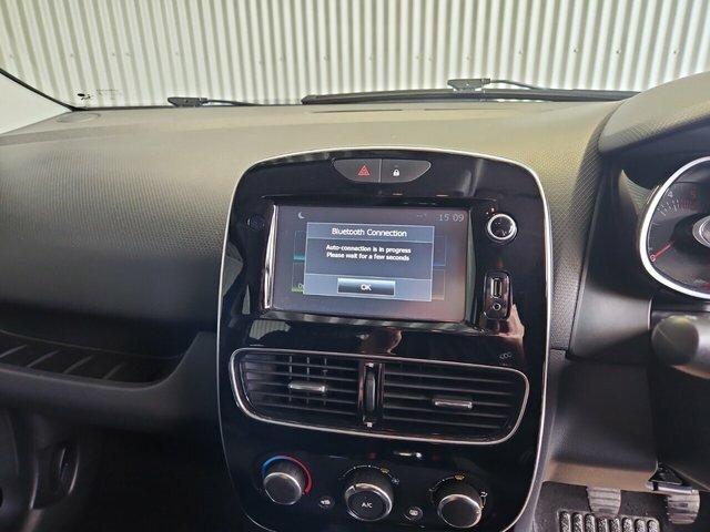 Renault Clio 0.9 Tce Dynamique S Nav Hatchback Manua White #30