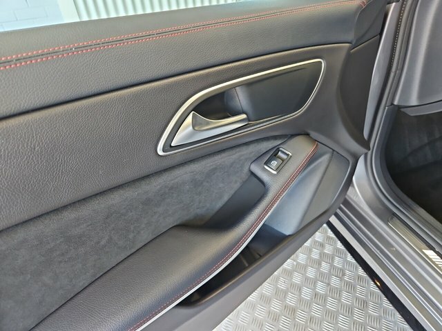 Mercedes-Benz CLA Class 1.6 Cla180 Amg Line Coupe Euro 6 Black #48