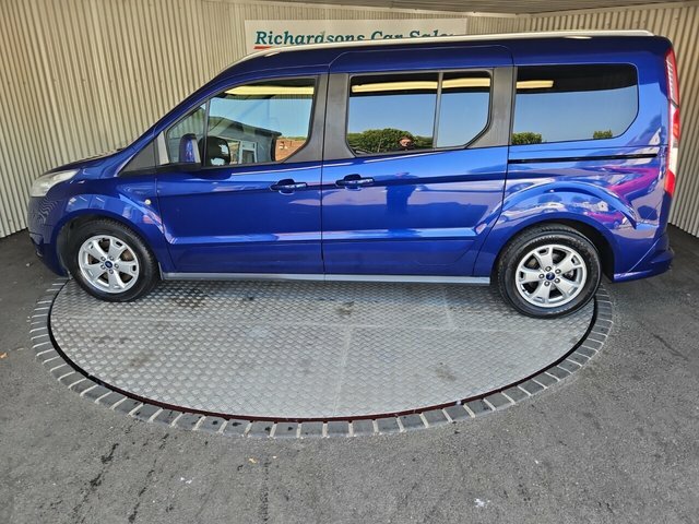 Ford Grand Tourneo Connect Mpv Black #9