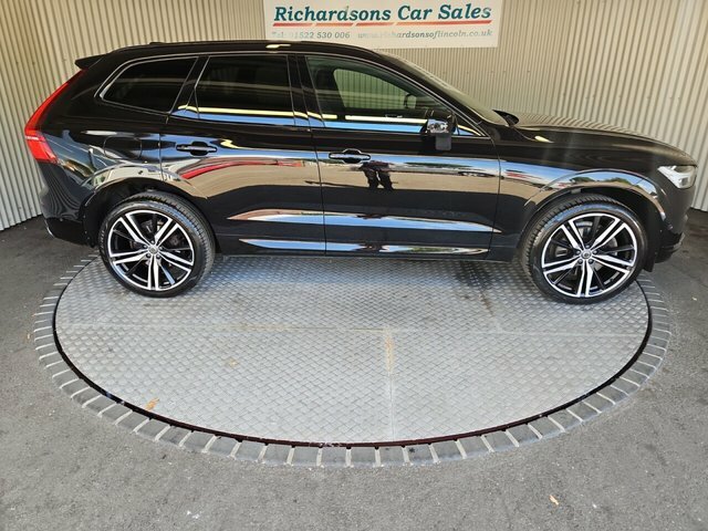 Volvo XC60 2.0 B5 Mhev R-design Pro Suv Hybrid Aut Black #4