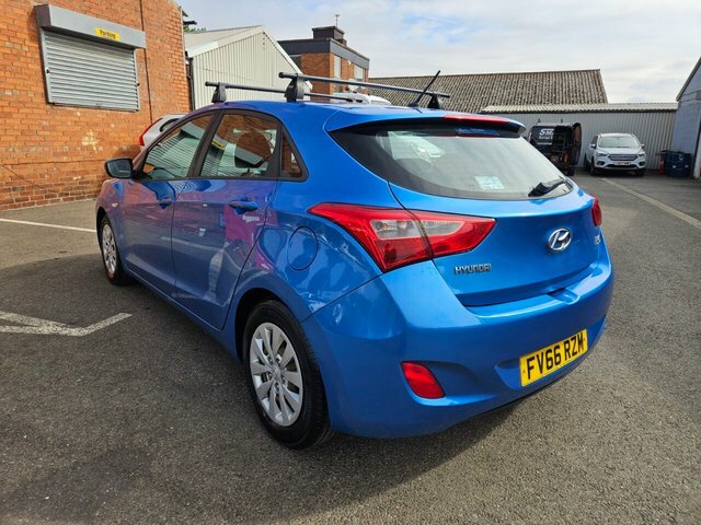 Hyundai I30 1.6 Crdi Blue Drive S Hatchback Blue #3