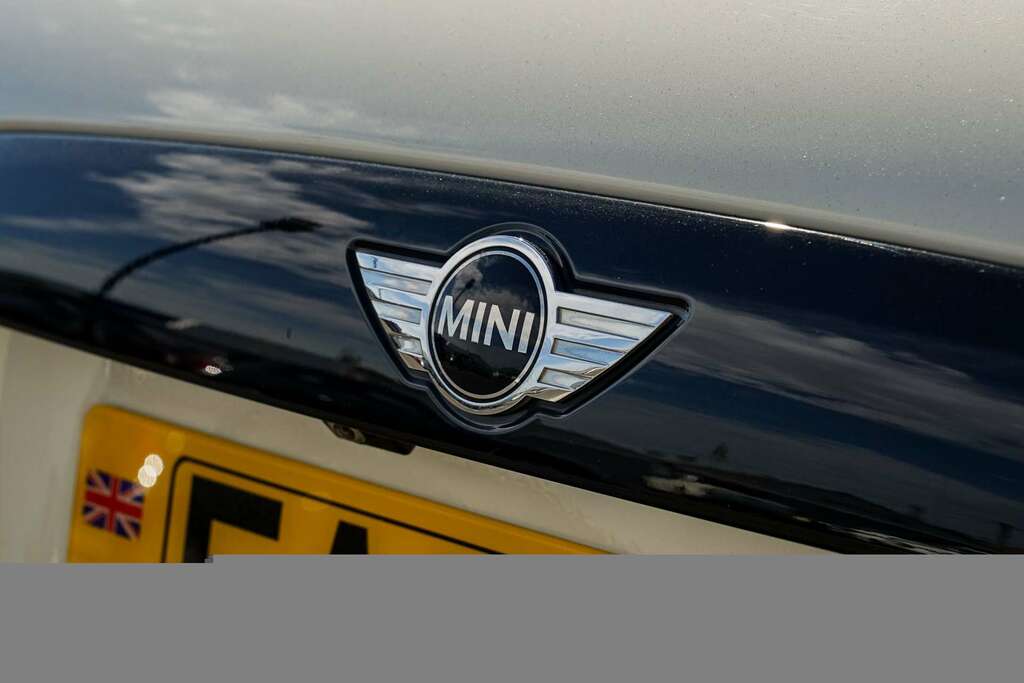Mini Convertible Mini Convertible 2.0 Cooper S Convertible Petr White #5