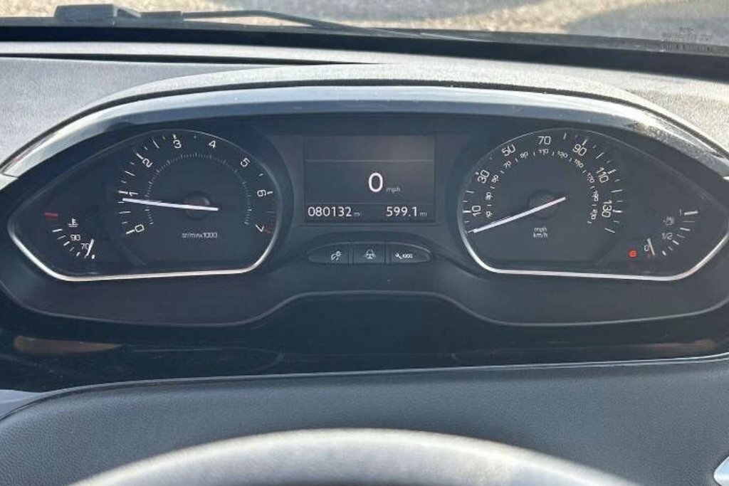 Peugeot 208 208 Access Hdi Black #10