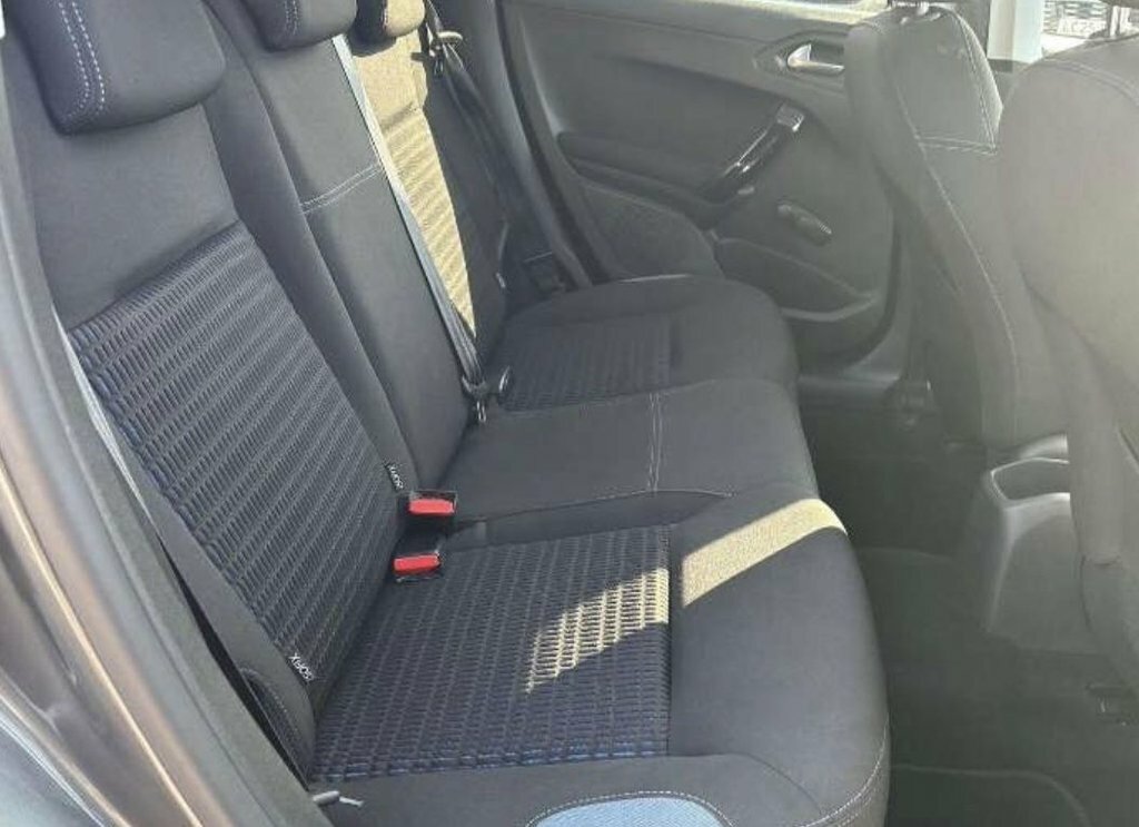 Peugeot 208 208 Access Hdi Black #7