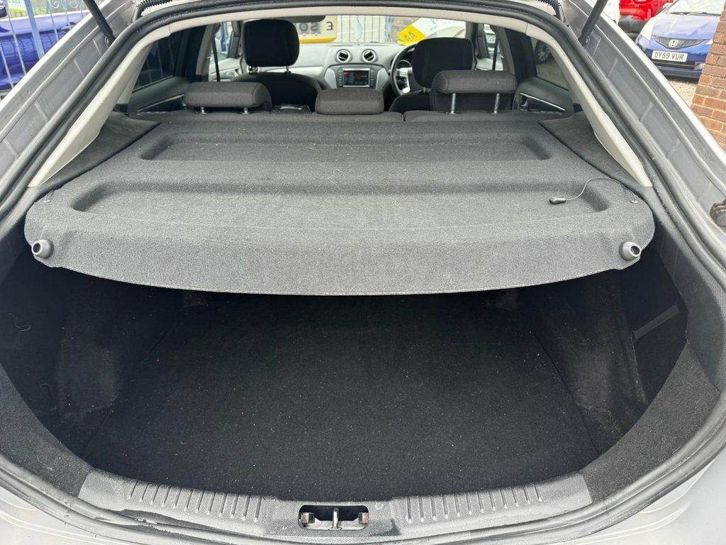 Ford Mondeo 2.0 Tdci 140 Titanium X Business Edition White #17