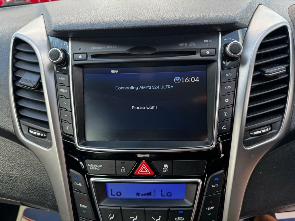 Hyundai I30 1.6 Diesel Auto 5dr White #14
