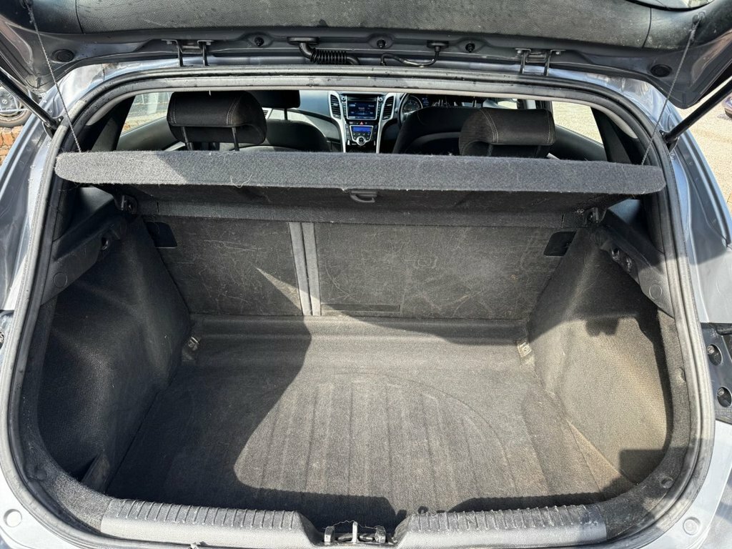 Hyundai I30 1.6 Diesel Auto 5dr White #18