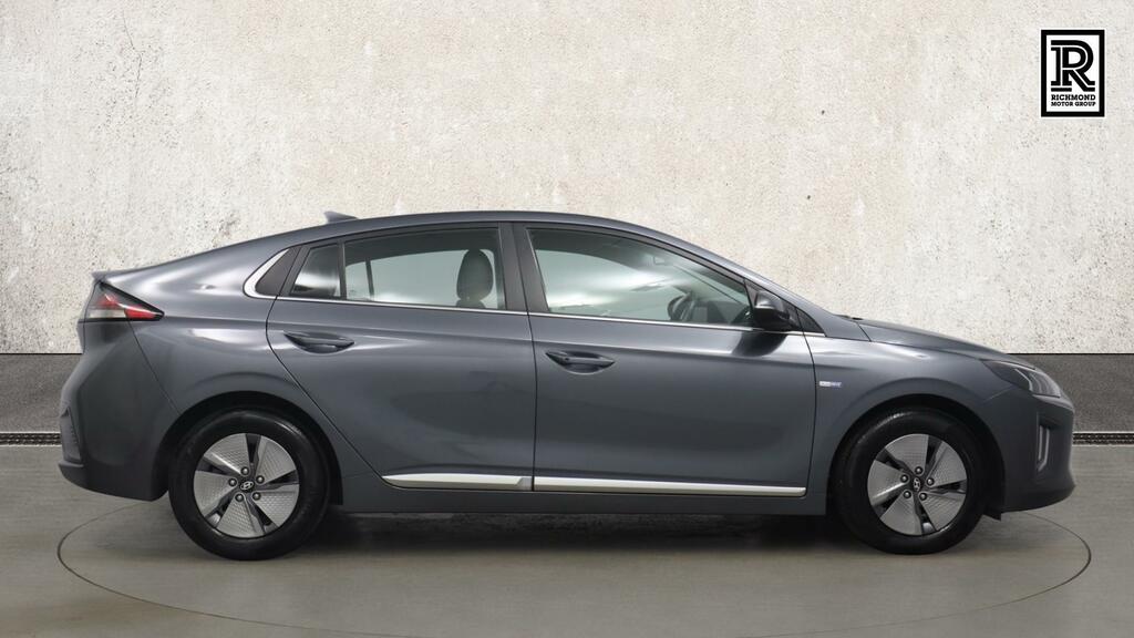 Hyundai Ioniq 1.6 H-gdi Premium Hatchback Hybrid Dct Grey #4