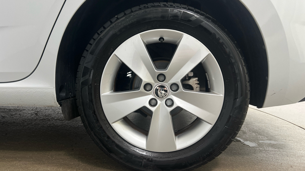 Skoda Scala 1.0 Tsi Se Hatchback Dsg Euro 6 Ss White #5