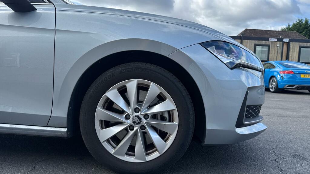 Skoda Superb 1.5 Tsi Iv 25.7Kwh Se Technology Estate GJ75VSV Silver #5