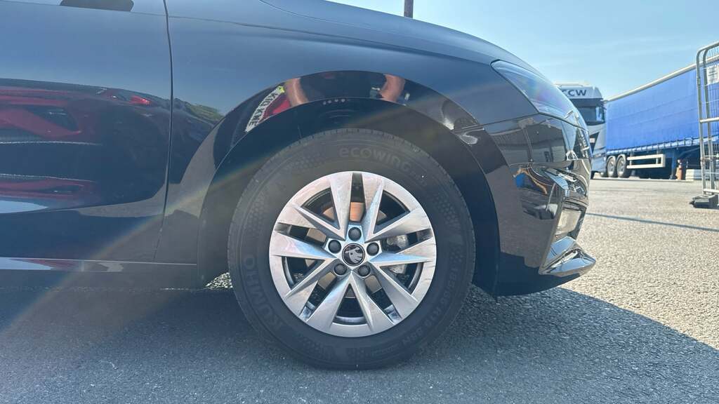 Skoda Fabia 1.0 Tsi Se Edition Hatchback Eur Black #5