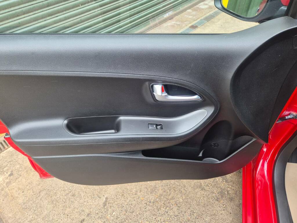 Kia Picanto 1.0 Vr7 Hatchback Euro 5 68 Bhp Silver #37