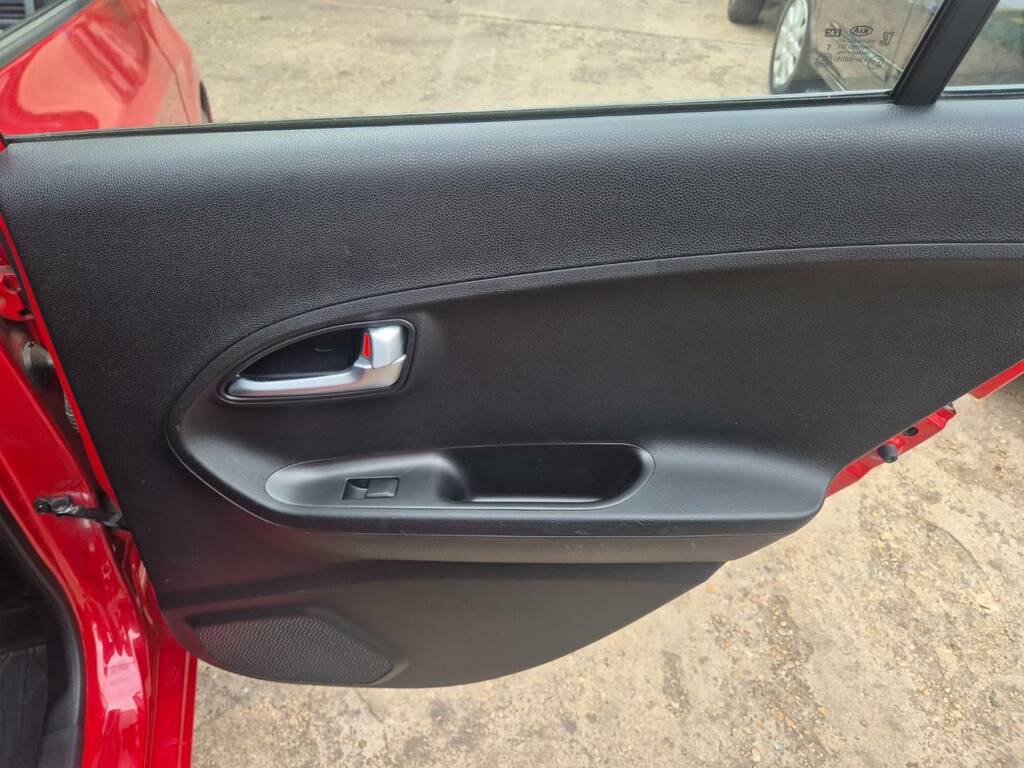 Kia Picanto 1.0 Vr7 Hatchback Euro 5 68 Bhp Silver #26