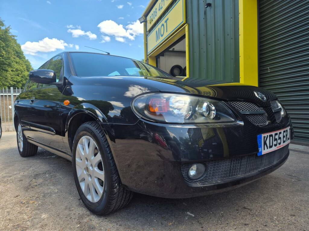 Nissan Almera Hatchback 1.5 S 200505 Blue #8